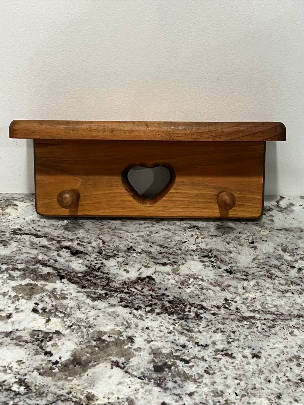 ❤️ Vintage 1990s Heart Wall Shelf – Small Wooden Country Farmhouse Cottagecore